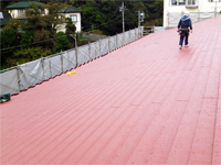 横浜市 市立小学校 様：小学校の体育館の屋根を葺き替え